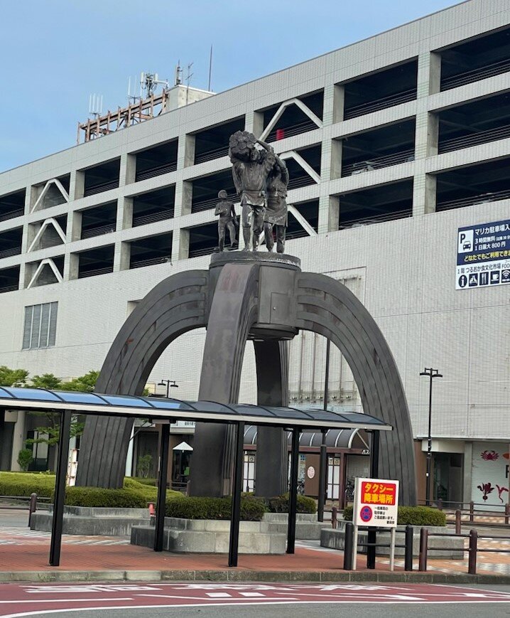鶴岡駅ロータリー